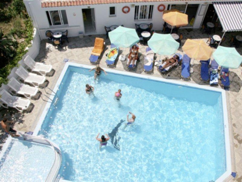 International Hotel คอสทาวน์ ภายนอก รูปภาพ