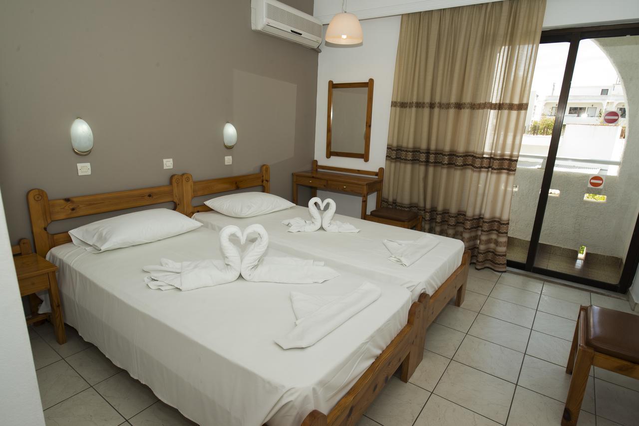 International Hotel คอสทาวน์ ภายนอก รูปภาพ