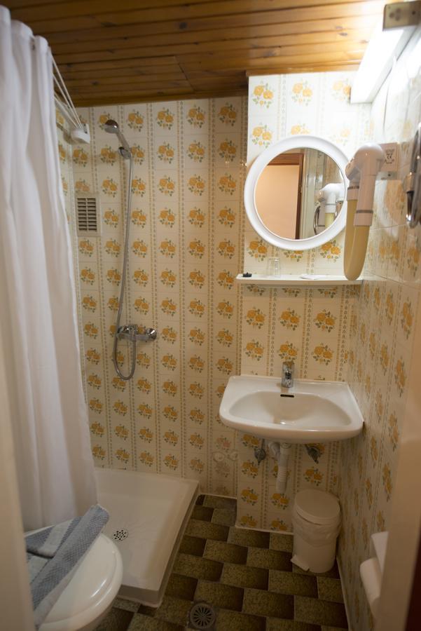 International Hotel คอสทาวน์ ภายนอก รูปภาพ